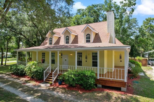Exterior, Facade, Cape Cod