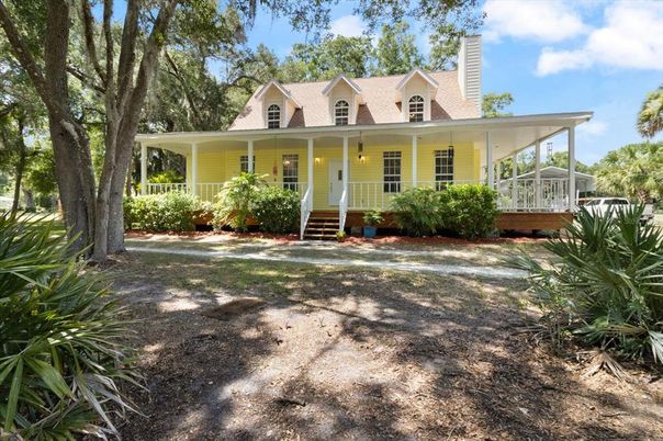 Backyard, Exterior, Facade, Cape Cod