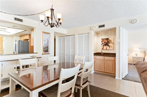 Chandelier, Dining room, Interior