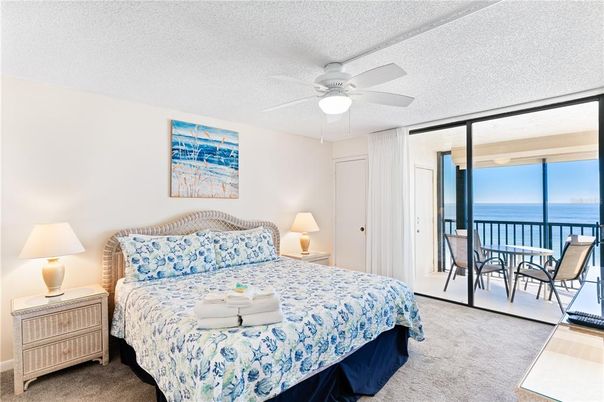 Bedroom, Interior, Water