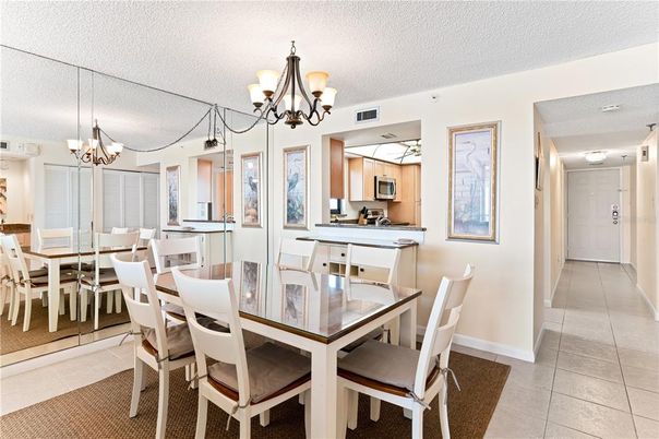 Chandelier, Dining room, Interior