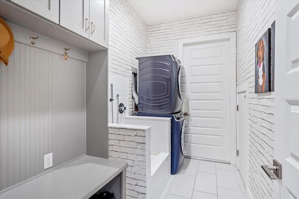Interior, Stone Walls, Utility Closets, Washer