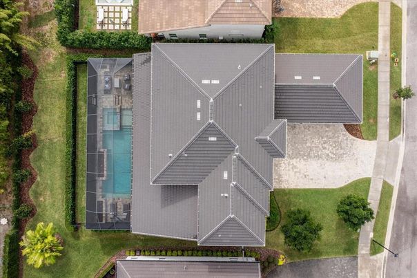 Exterior, Drone