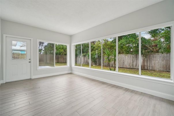 Empty room, Interior, Sun Room, Wood Texture Flooring