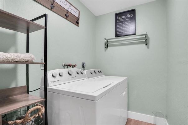 Interior, Washer, Wood Texture Flooring