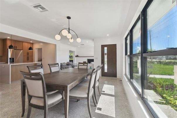 Dining room, Interior, Kitchen, Pendant Lights, Recessed Lighting, Stainless Steel Appliances