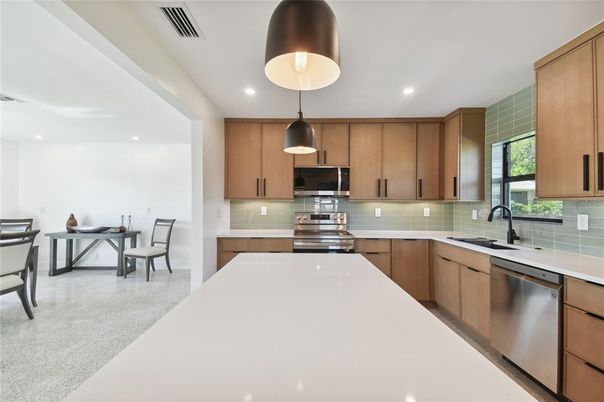 Dining room, Interior, Kitchen, Pendant Lights, Recessed Lighting, Stainless Steel Appliances