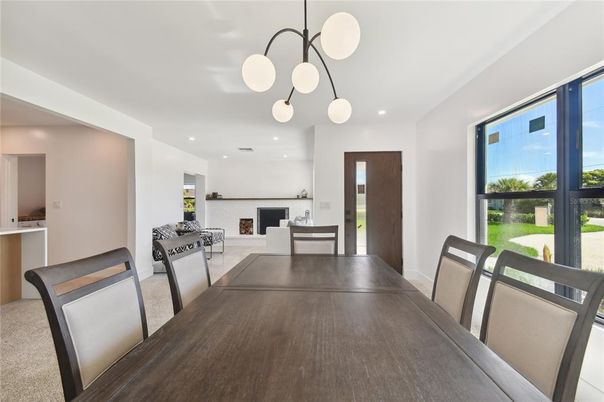 Dining room, Fireplace, Interior, Pendant Lights, Recessed Lighting