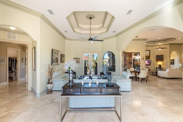 Dining room, Interior, Living room, Pendant Lights, Recessed Lighting