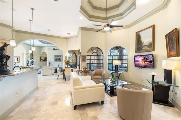 Interior, Living room, Pendant Lights, Recessed Lighting
