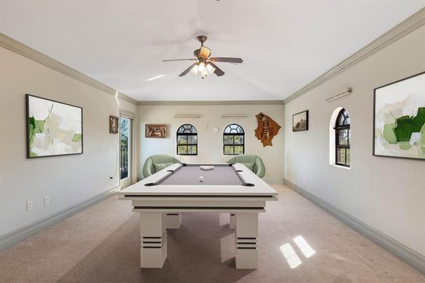 Billiard Table, Game Room, Interior