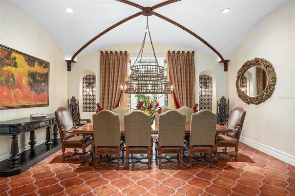 Dining room, Interior, Recessed Lighting