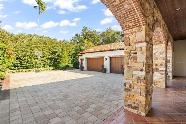 Detached Garage, Exterior