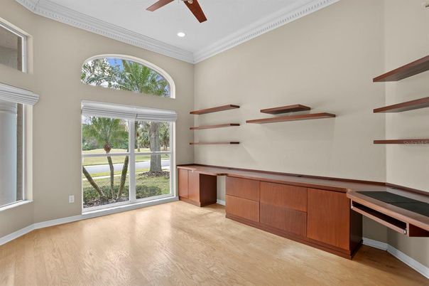 Interior, Recessed Lighting, Wood Texture Flooring