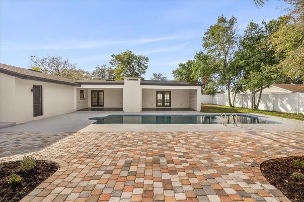 Exterior, Pool