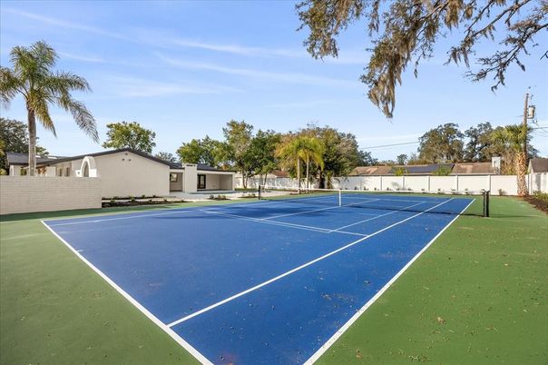 Exterior, Tennis Courts