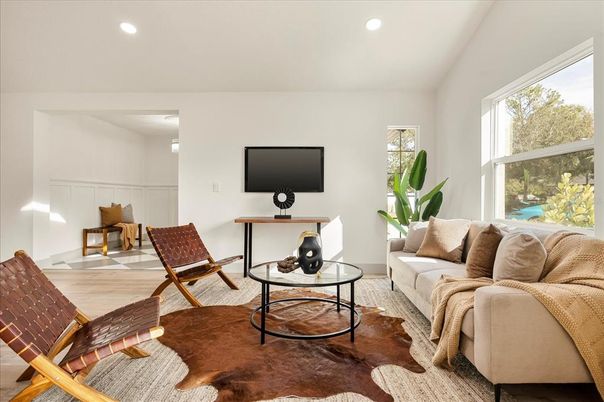 Interior, Living room, Recessed Lighting, Wood Texture Flooring