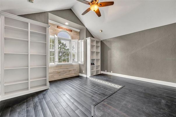 Empty room, Interior, Recessed Lighting, Wood Texture Flooring