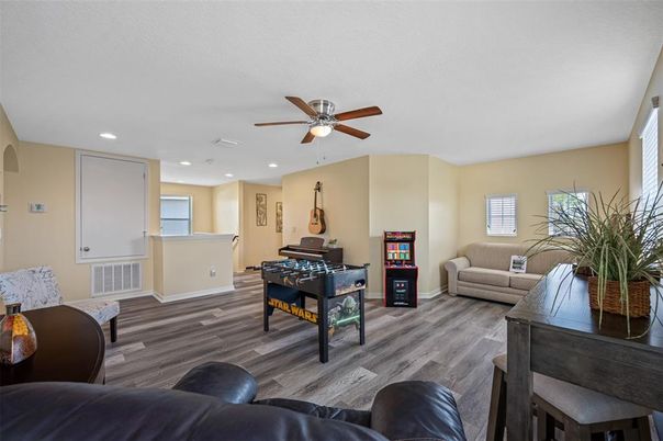 Interior, Recessed Lighting, Wood Texture Flooring