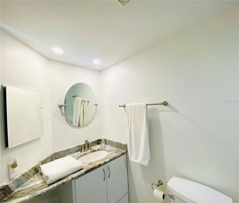 Bathroom, Interior, Recessed Lighting