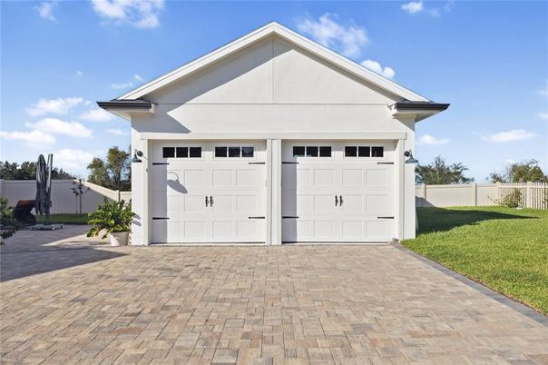 Detached Garage, Exterior