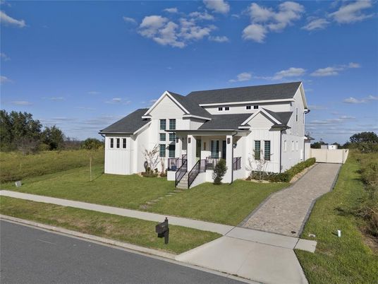 Exterior, Facade, Farmhouse