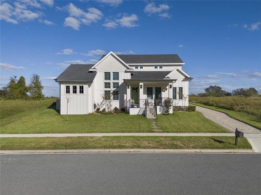 Exterior, Facade, Farmhouse