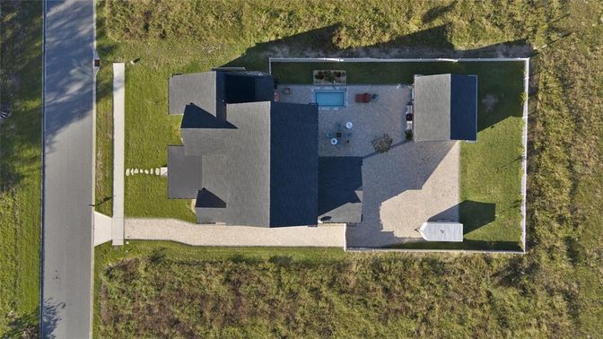 Exterior, Drone