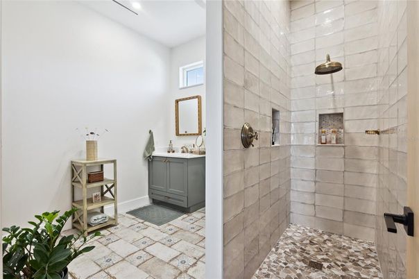 Bathroom, Interior, Recessed Lighting