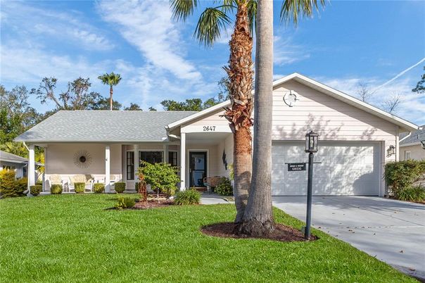 Attached, Exterior, Facade, Ranch