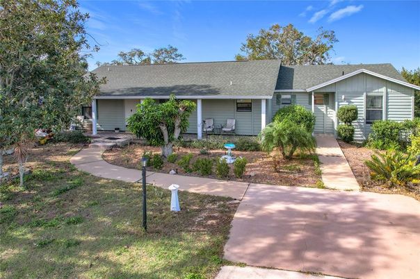 Backyard, Exterior, Facade, Ranch