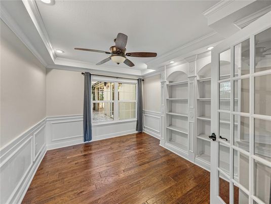 Interior, Recessed Lighting, Walk-in Closets, Wood Texture Flooring