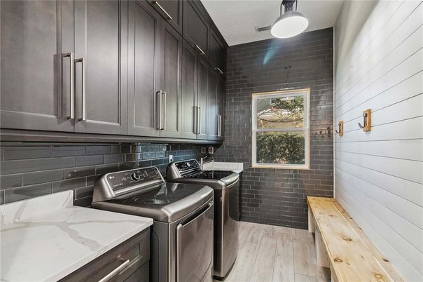 Interior, Pendant Lights, Stone Walls, Washer, Wood Texture Flooring