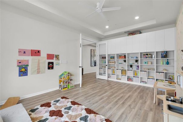 Interior, Recessed Lighting, Wood Texture Flooring