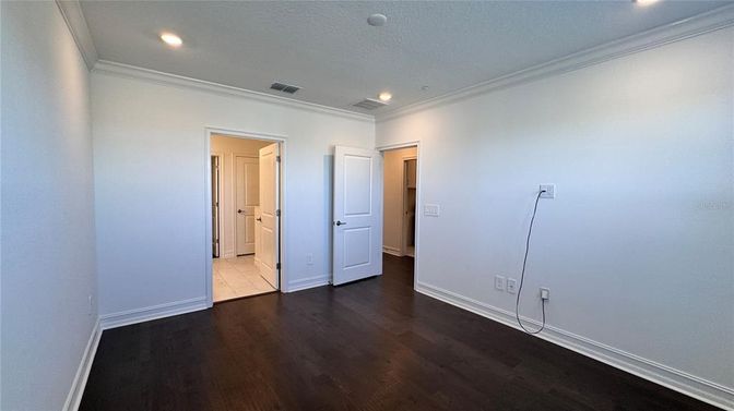 Empty room, Interior, Recessed Lighting, Wood Texture Flooring