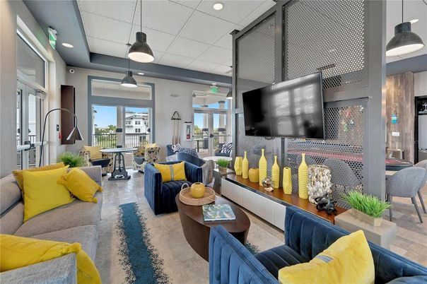 Interior, Living room, Pendant Lights, Recessed Lighting