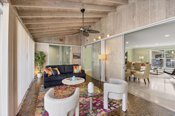 Dining room, Interior, Living room, Recessed Lighting, Wooden Beams, Wooden Ceilings