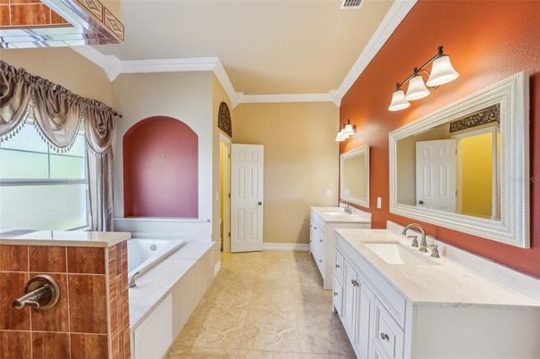 Bathroom, Dual Sink Vanities, Interior
