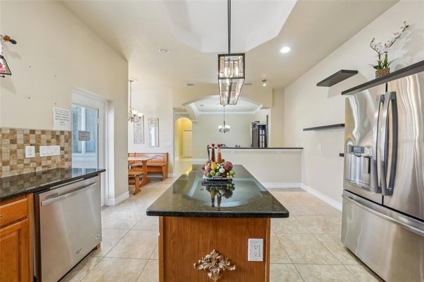 Dining room, Interior, Kitchen, Pendant Lights, Recessed Lighting, Stainless Steel Appliances