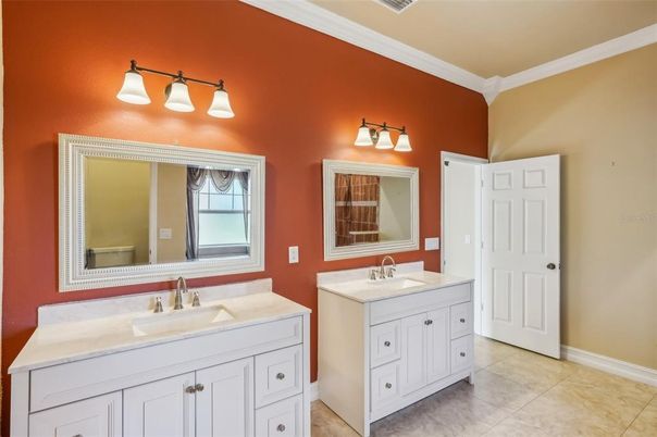 Bathroom, Dual Sink Vanities, Interior