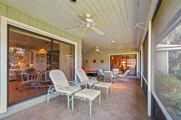 Dining room, Interior, Recessed Lighting