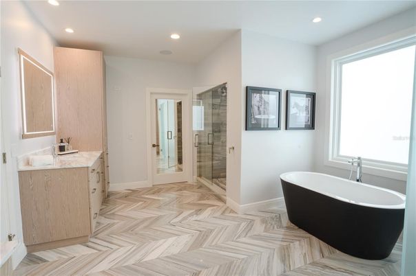 Bathroom, Free Standing Baths, Glass Shower, Interior, Recessed Lighting