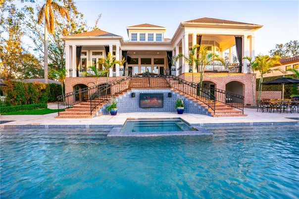 Exterior, Pool