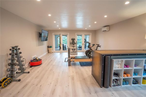 Fitness Equipment, Interior, Recessed Lighting, Wood Texture Flooring