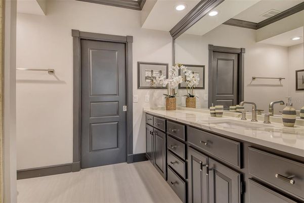 Bathroom, Dual Sink Vanities, Interior, Recessed Lighting