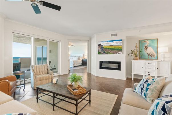 Fireplace, Interior, Living room, Water