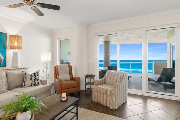 Interior, Living room, Water