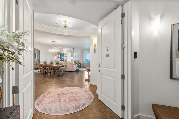 Chandelier, Dining room, Interior, Living room