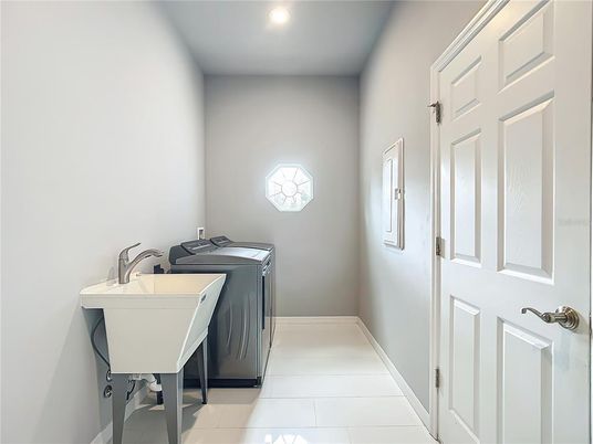 Interior, Recessed Lighting, Washer