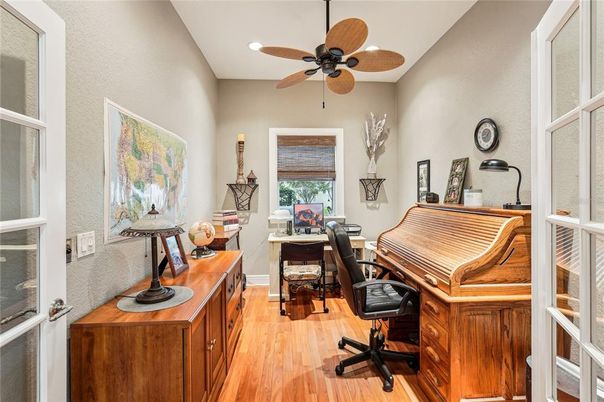 Home Office, Interior, Recessed Lighting, Wood Texture Flooring